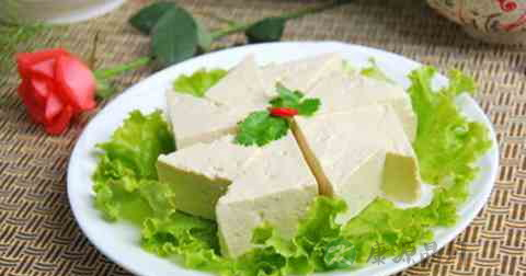 肾囊肿饮食要注意什么 肾囊肿饮食要注意什么