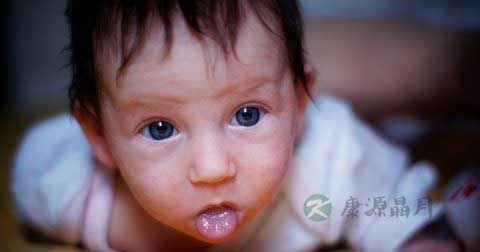 孩子发烧会转肺炎吗 孩子发烧会转肺炎吗
