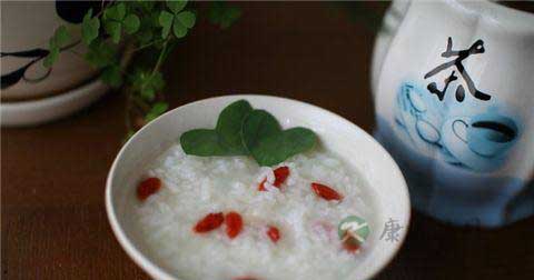 心烦意乱吃什么好 心烦意乱吃什么好