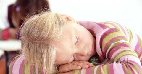 青少年睡眠时间是多久 青少年睡眠时间是多久