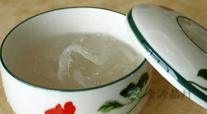 哺乳期可以吃燕窝吗