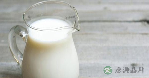 运动刚出完汗可以喝椰汁吗 运动刚出完汗可以喝椰汁吗