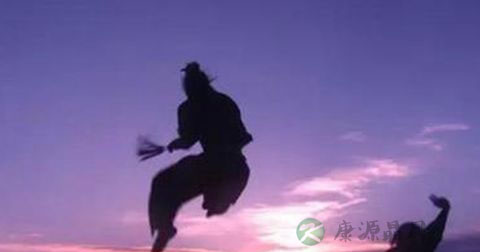 打太极拳穿什么衣服 打太极拳穿什么衣服