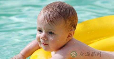 两个月的婴儿游泳好吗 两个月的婴儿游泳好吗