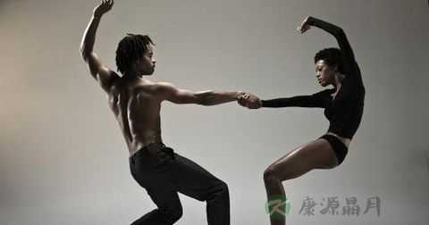 舞蹈空翻怎么练 舞蹈空翻怎么练