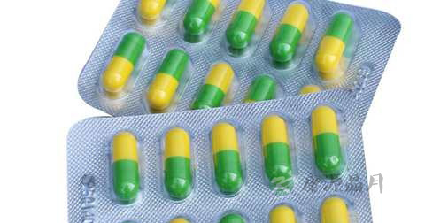 阿莫西林能治毛囊炎吗 阿莫西林能治毛囊炎吗