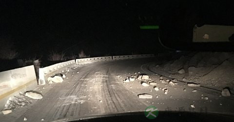 地震发生时你在户外如何避震 地震发生时你在户外如何避震