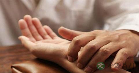 湿热下注不能吃什么,湿热下注的注意事项 湿热下注不能吃什么,湿热下注的注意事项