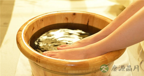 类风湿关节炎能泡脚吗 类风湿关节炎能泡脚吗