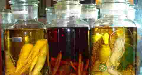 用姜和什么泡酒治风湿疼痛 用姜和什么泡酒治风湿疼痛