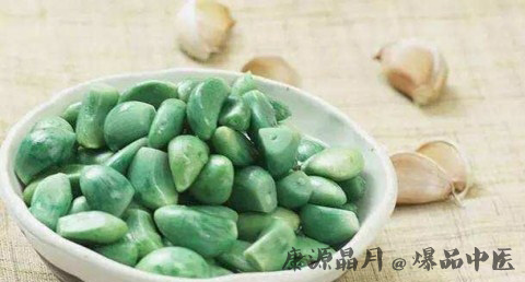 腊八蒜炒白菜的做法