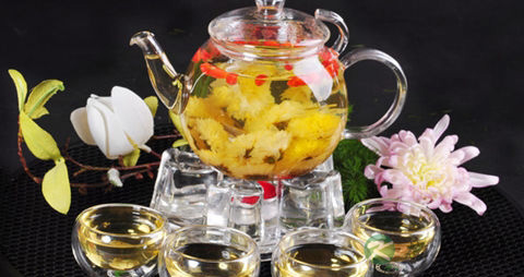 夏天防中暑喝什么茶 夏天防中暑喝什么茶