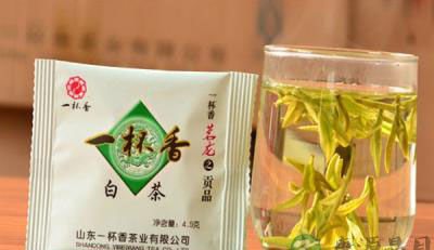 品鉴白茶的方法 品鉴白茶的方法