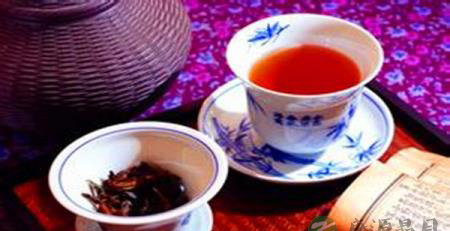 喝茶虽是好,但也不可“贪杯” 喝茶虽是好,但也不可“贪杯”