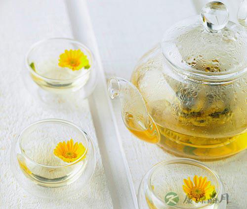 秋季喝菊花茶健康提示不伤胃 秋季喝菊花茶健康提示不伤胃