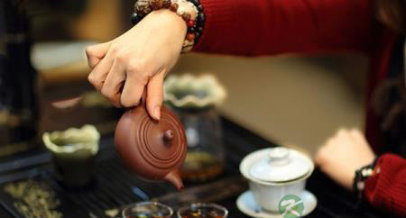 饮浓茶的不利 饮浓茶的不利