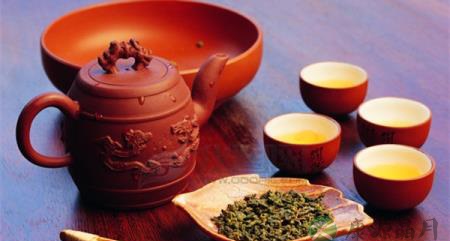 央视实验揭秘喝隔夜茶对人体是否有害? 央视实验揭秘喝隔夜茶对人体是否有害?
