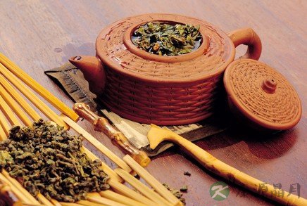 茶叶渣的10大妙用 去眼圈除异味 茶叶渣的10大妙用 去眼圈除异味