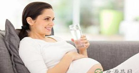 母乳喂养胸一大一小怎么办 母乳喂养胸一大一小怎么办