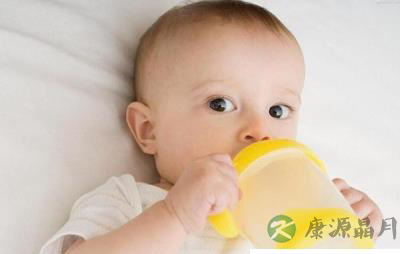 母乳喂养的宝宝不用还是不能喝水?宝妈别纠结了! 母乳喂养的宝宝不用还是不能喝水?宝妈别纠结了!