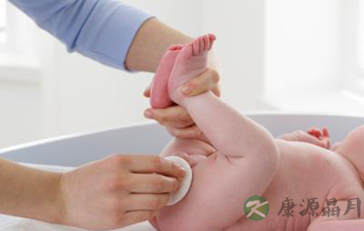 涂抹爽身粉 涂抹爽身粉