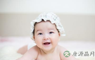 每个宝宝都爱出汗 妈妈别忧桑 每个宝宝都爱出汗 妈妈别忧桑