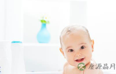涂抹爽身粉 涂抹爽身粉