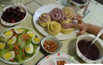 玫瑰花卷:儿童营养早餐好搭档 玫瑰花卷:儿童营养早餐好搭档
