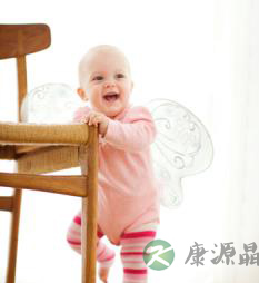 八成婴童在外理发后不适 八成婴童在外理发后不适