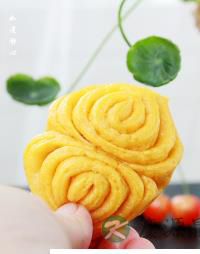 做款宝贝爱吃的【南瓜花卷】 做款宝贝爱吃的【南瓜花卷】