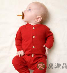 八成婴童在外理发后不适 八成婴童在外理发后不适