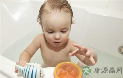 当洗澡变得有趣 孩子能更聪明 当洗澡变得有趣 孩子能更聪明
