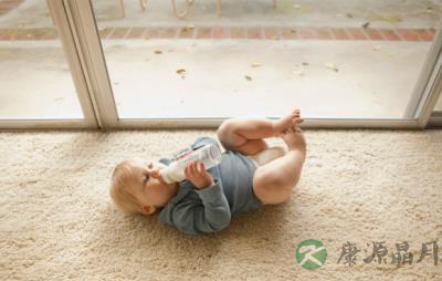 做好宝宝头部护理 秀黑亮头发 做好宝宝头部护理 秀黑亮头发