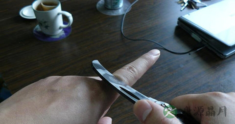 女朋友有自残和自杀的倾向怎么办 女朋友有自残和自杀的倾向怎么办