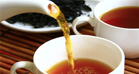 用茶叶水洗脸 用茶叶水洗脸