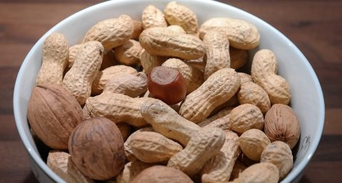 每天吃一个木瓜真的可以丰胸吗 每天吃一个木瓜真的可以丰胸吗