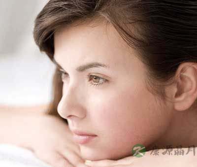 去黑头绝招 轻松甩掉草莓鼻 去黑头绝招 轻松甩掉草莓鼻