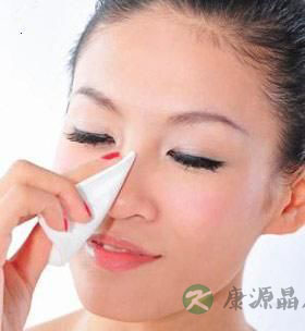美肤达人传授:3招搞定黑头 美肤达人传授:3招搞定黑头