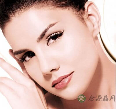 了解女人脸上长斑的原因 斩断长斑源头 了解女人脸上长斑的原因 斩断长斑源头