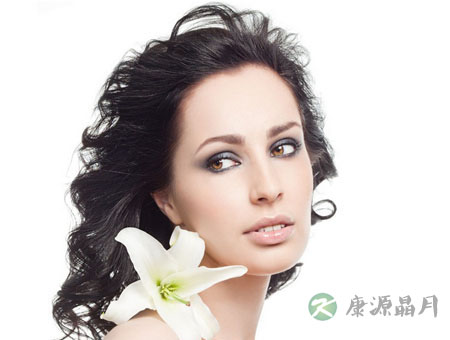 去掉脸上斑点的几个妙方 去掉脸上斑点的几个妙方