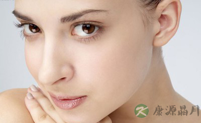 搞清女人脸上长色斑的原因 让色斑远离你