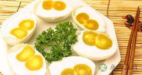 怎么切咸鸭蛋不破 怎么切咸鸭蛋不破