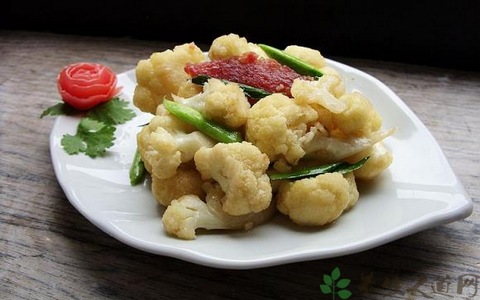 菜花炒什么好吃 菜花炒什么好吃
