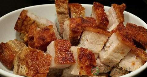 广式脆皮烧肉放什么材料 广式脆皮烧肉放什么材料