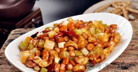 宫保鸡丁用鸡的哪个部位 宫保鸡丁用鸡的哪个部位