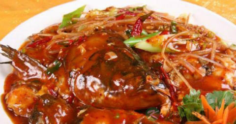 煎鱼块放生粉吗 煎鱼块放生粉吗