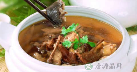 茶树菇煲鸡汤放多少水 茶树菇煲鸡汤放多少水