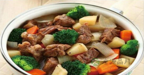 炖肉可以放大枣吗 炖肉可以放大枣吗