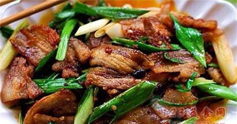 蒜苗回锅肉什么时候放调料 蒜苗回锅肉什么时候放调料