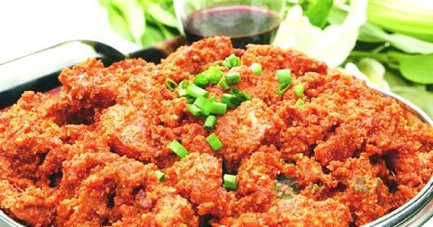 粉蒸肉需要加水吗 粉蒸肉需要加水吗